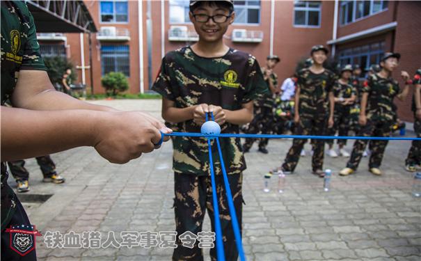 夏令营拓展活动瞬间.jpg