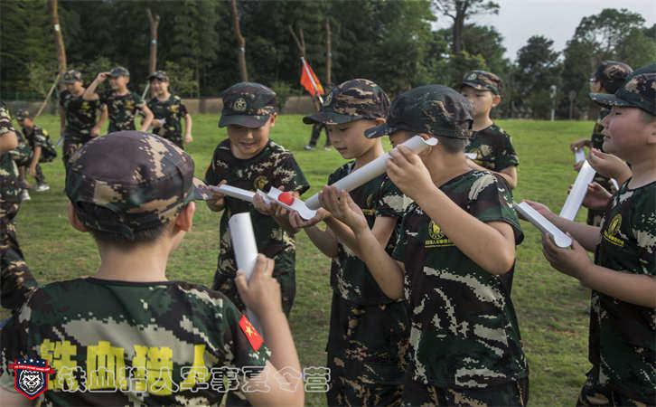 铁血猎人军事夏令营图片 (14).jpg